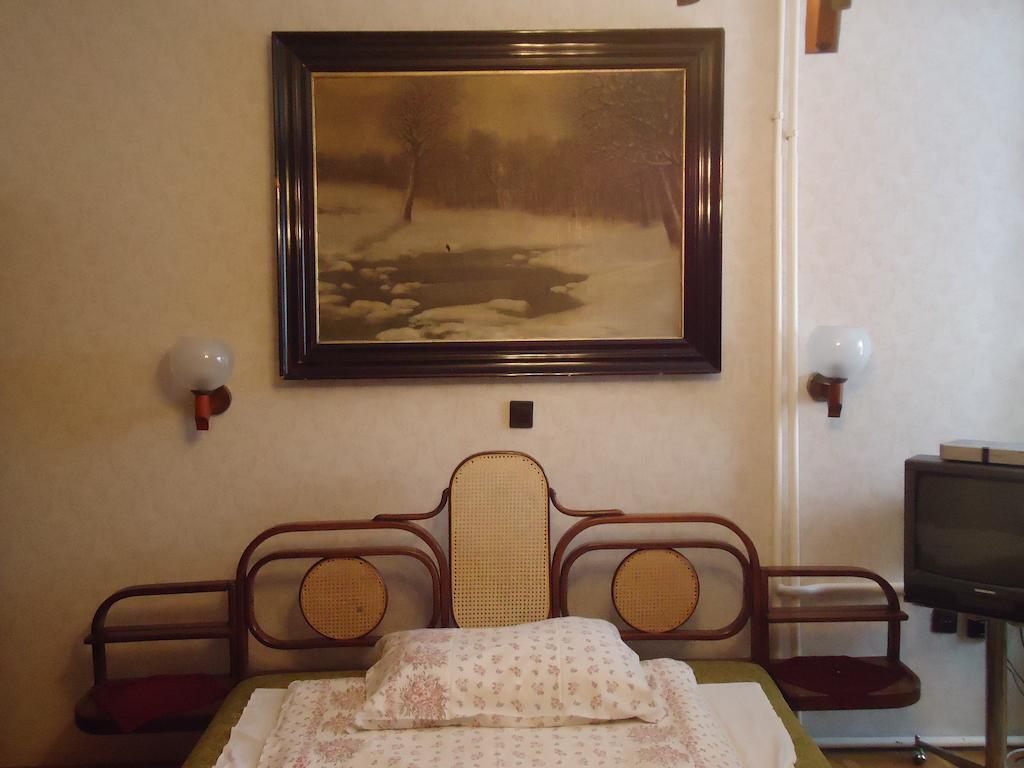 ホテル Cola Panzio センテンドレ エクステリア 写真